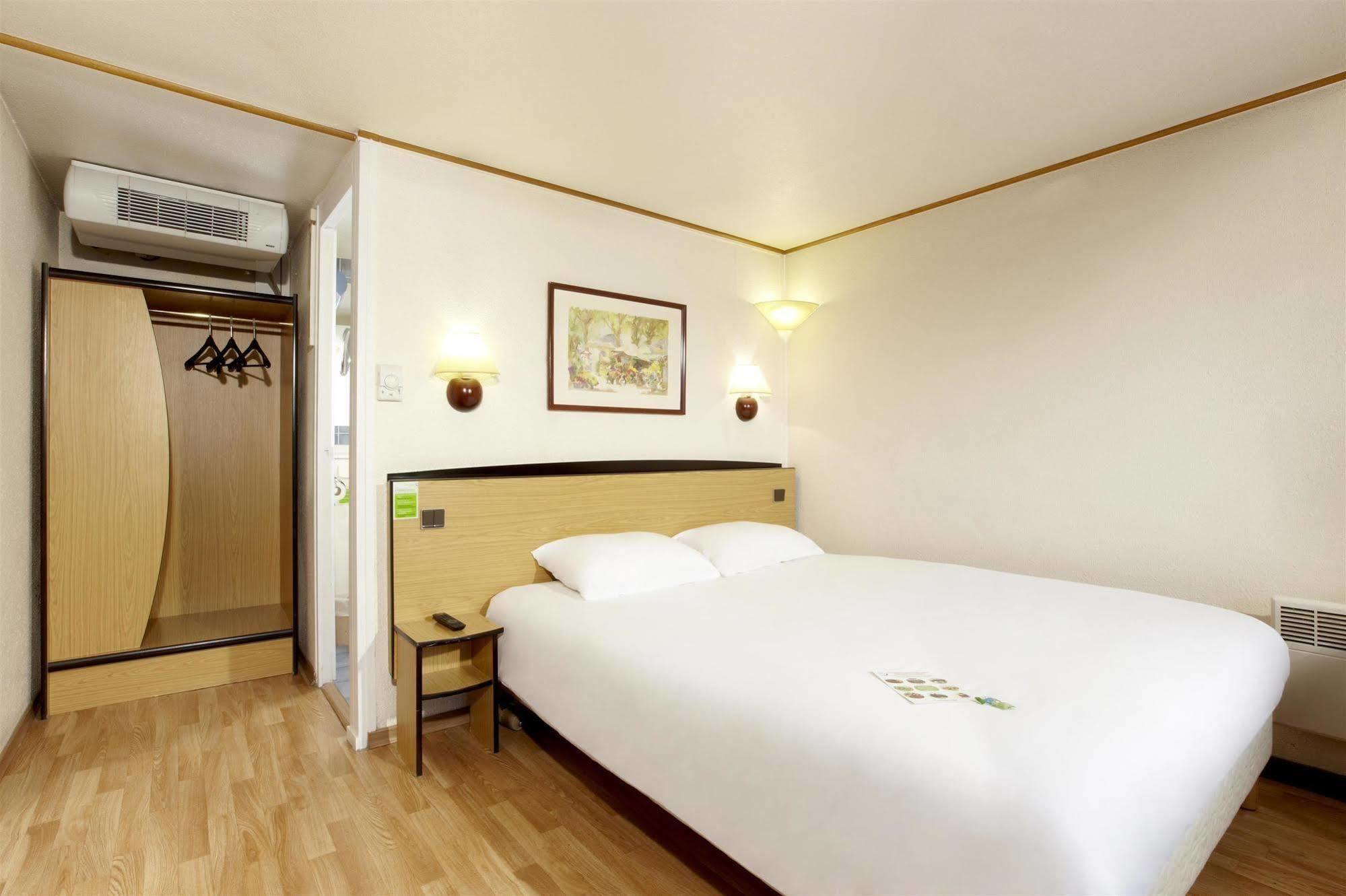 Campanile Brive-La-Gaillarde Ouest Hotel Ngoại thất bức ảnh