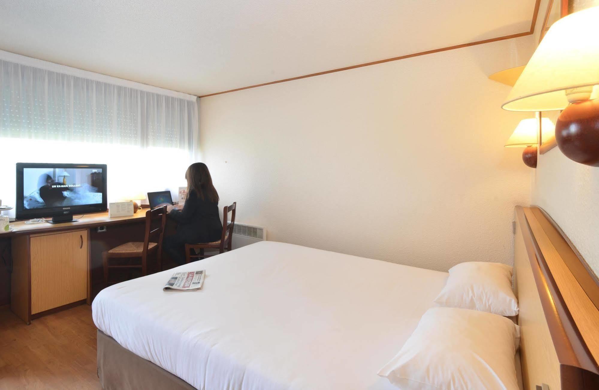 Campanile Brive-La-Gaillarde Ouest Hotel Ngoại thất bức ảnh